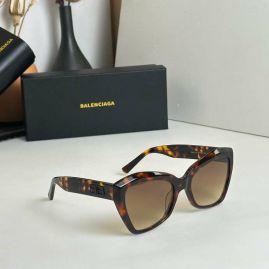 Picture of Balenciga Sunglasses _SKUfw54107387fw